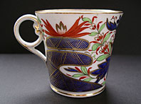 FINE REGENCY CHAMBERLAIN WORCESTER PORCELAIN THUMB AND FINGER PATTERN BADEN SHAPE COFFEE CAN C.1810